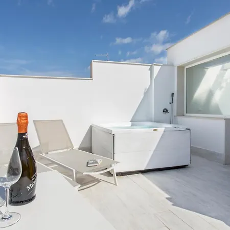 Pensionat Ortygia Con Terrazza Sul Mare E Jacuzzi Syrakusa
